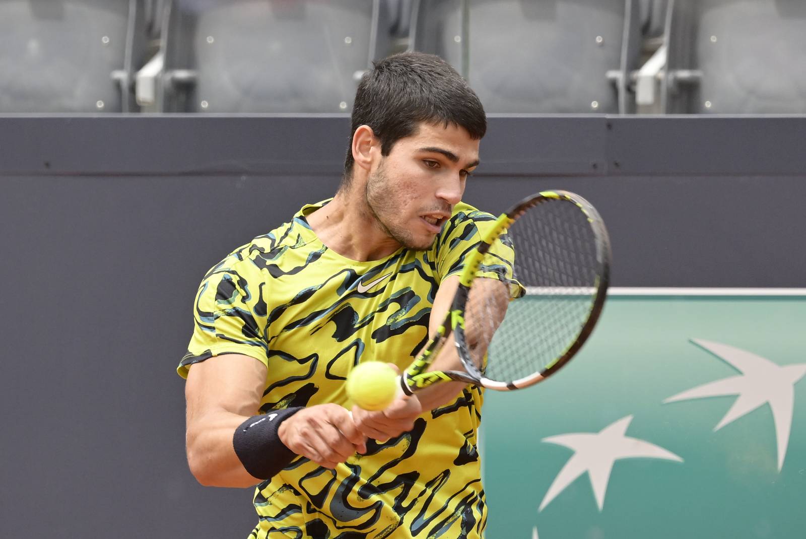 Алькарас пробился в полуфинал «Ролан Гаррос», уверенно обыграв Циципаса