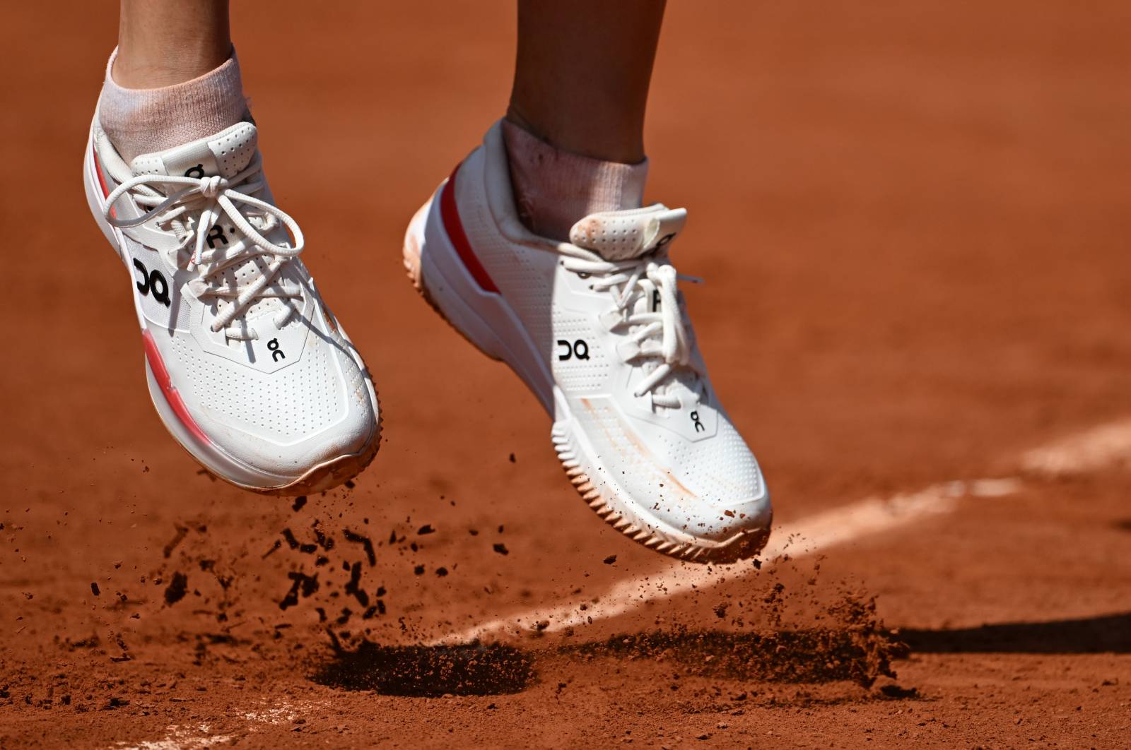 Супервайзер не позволил начаться матчу Андреевой и Шнайдер против чешек на Олимпиаде, теннисистки ушли с корта