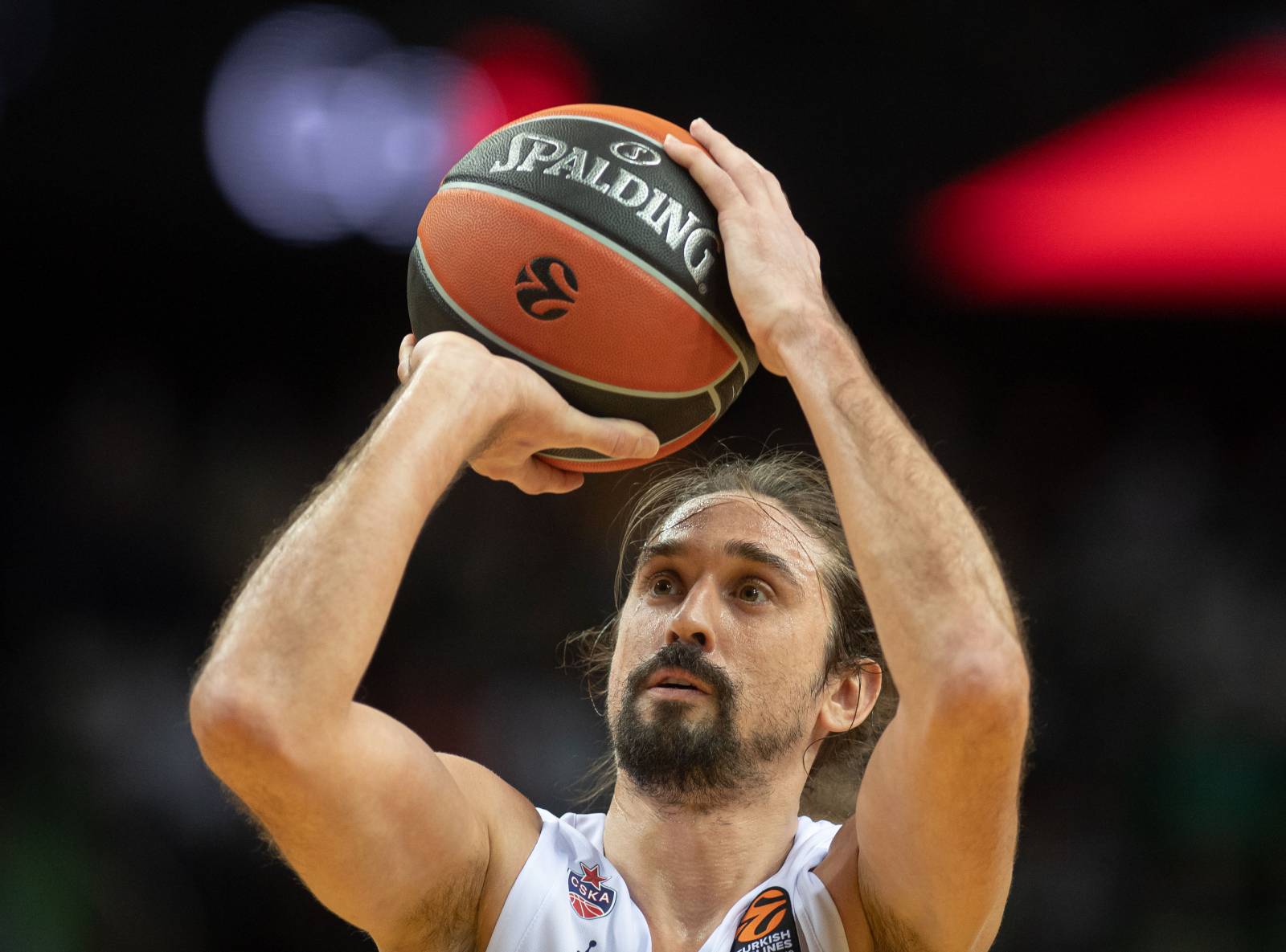 Агент Шведа сообщил о продлении игроком контракта с «Шаньси»